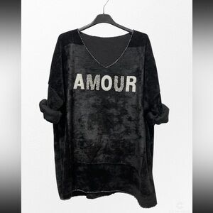 ShopEvelynne Black 'Amour' Sweater